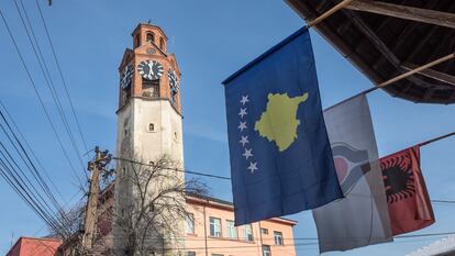 Bandera de Kosovo en Pristina
14/08/2022
