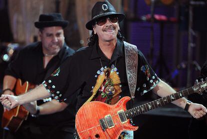 Carlos Santana, en la gala de los premios Grammy de 2008.