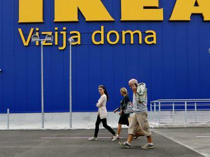 Fachada de una tienda de Ikea a las afueras de Zagreb. EFE/Archivo