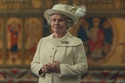 Imelda Staunton interpreta a la reina Isabel II en la fase final de su vida.
