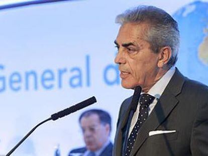 El presidente de NH Hoteles, Mariano Pérez Claver, en la junta de accionistas de 2011.