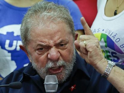 Lula, durante la rueda de prensa que dio en S&atilde;o Paulo al terminar su declaraci&oacute;n ante la polic&iacute;a.