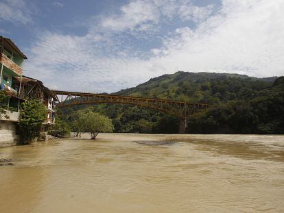 Vista hoy del río Cauca en el corregimiento de Puerto Valdivia, Antioquia (Colombia).