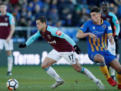 Chicharito durante el partido de la FA Cup contra el Shrewsbury.