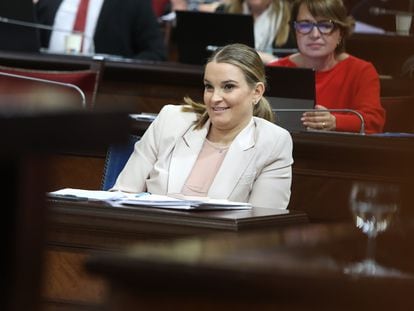 La presidenta del Govern balear, Marga Prohens, durante un pleno del Parlament balear, el 6 de febrero en Palma de Mallorca.