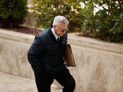 Guillermo Chamorro, el pasado diciembre en la puerta de la Audiencia Provincial de Madrid.