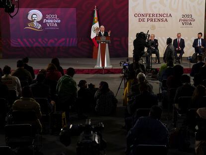 Periodistas en una conferencia de prensa matutina del presidente López Obrador, el 28 de febrero de 20323.