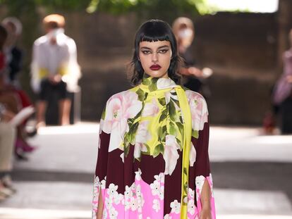 Valentino vaticina una primavera de «romanticismo radical»
