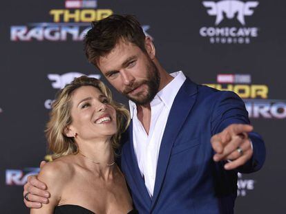 Los actores Chris Hemsworth y Elsa Pataky en un estreno en Los Ángeles (California) en noviembre de 2017.