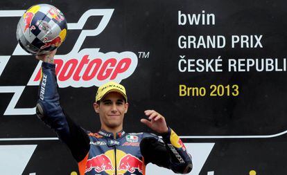 Salom celebra la victoria en Brno en 2013.