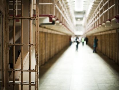 Un ‘satisfyer’ sí, pero una videoconsola no: ¿qué puede tener un recluso en su celda?