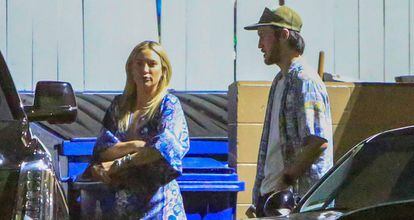 Kate Hudson y Danny Fujikawa en Santa Monica el 2 de marzo de 2017.