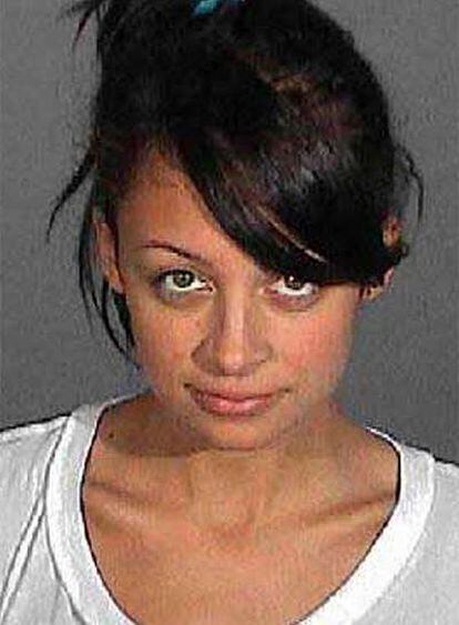 Nicole Richie, en la foto que le tomó la policía de Glendale al ser detenida.