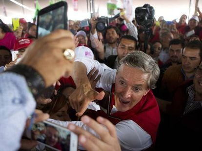 Alfredo del Mazo, en un acto de campa&ntilde;a. 