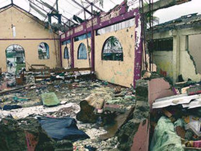Imagen de la capilla destruida en la aldea colombiana de Bellavista donde murieron 117 civiles.