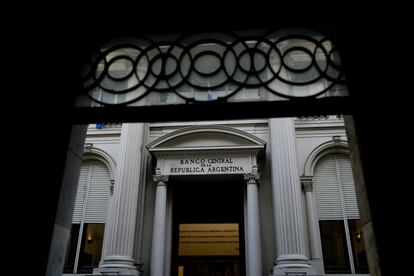 Fachada del Banco Central de la República Argentina.