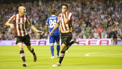 Ismael López celebra el primer gol del partido.