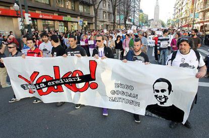 Manifestación convocada por la plataforma popular fromada tras la muerte de Iñigo Cabacas.