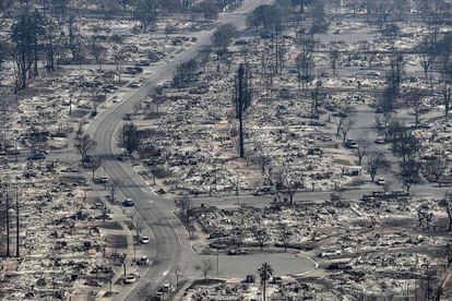 

Más de 3.000 hogares fueron destruidos por los incendios en la zona del norte de California, como estas residencias en Santa Rosa. 
