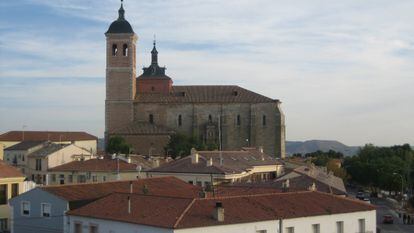 Vista panorámica de Meco, con la iglesia al fondo.
