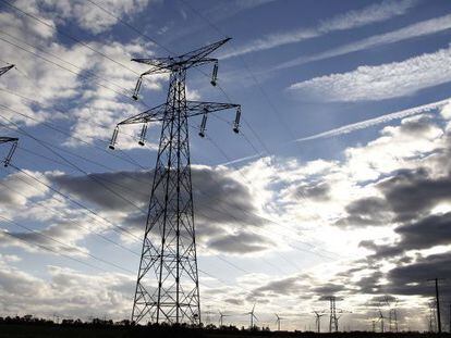 Torres d'alta tensió d'electricitat.