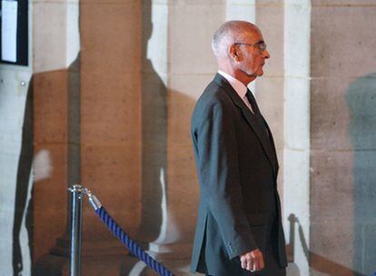 El general Philippe Rondot, a su llegada al tribunal parisiense en la tercera semana del juicio sobre el caso Clearstream.
