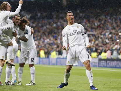 Cristiano Ronaldo celebra uno de los goles en el partido del Real Madrid ante el Wolfsburgo.