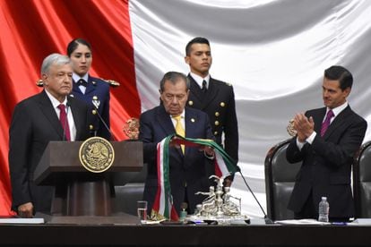 Ceremonia de entrega de la banda presidencial de Peña Nieto a López Obrador, el 1 de diciembre de 2018.