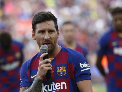 Messi, durante su discurso a la afición del Camp Nou.