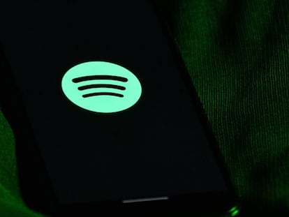 Sí, puedes utilizar tus archivos de música en Spotify y así puedes conseguirlo