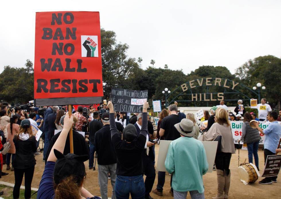 Manifestació contra Trump a Beverly Hills, dimarts.