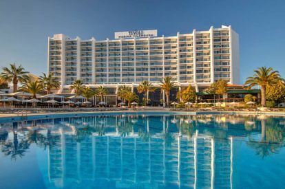 Piscina del hotel Tivoli Marina Vilamoura, en el Algarve (Portugal).