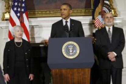 Janet Yellen, actual vicepresidenta de la Fed; Barack Obama, presidente de EE UU y Ben Bernanke, presidente de la Fed.