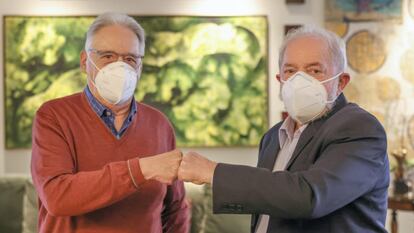 Los ex presidentes brasileños Lula Da Silva y Fernando Henrique Cardoso, durante su último encuentro.