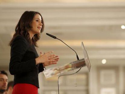 La formación encabezada por Inés Arrimadas empataría en escaños con Esquerra Republicana según la última encuesta del CIS