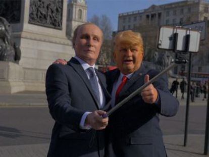 Una casa de apuestas usa a dos actores disfrazados de los presidentes de EE UU y Rusia para promocionar una carrera de caballos