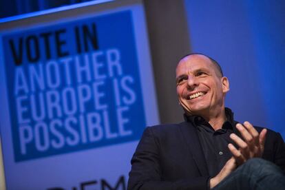Yanis Varoufakis en el acto de la iniciativa 'Otra Europa es posible', este sábado en Londres.