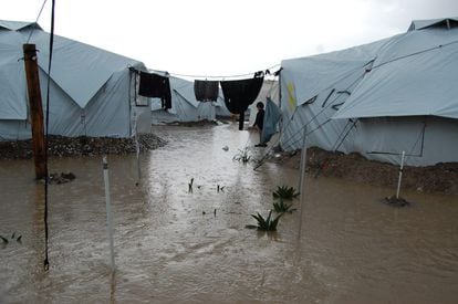 Estado del campo de refugiados de Kara Tepe en Lesbos, Grecia, tras las inundaciones del mes de enero de 2021.