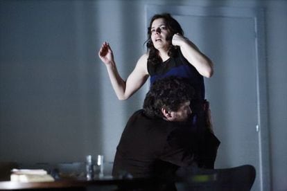 Laia Marull en un momento de la representaci&oacute;n de &#039;Hedda Gabler&#039;