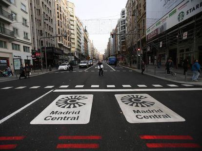 La entrada a Madrid Central desde la plaza de España, este martes.