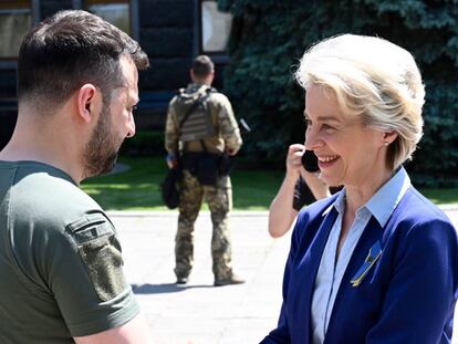 El presidente de Ucrania, Volodímir Zelenski, y la presidenta de la Comisión Europea, Ursula von der Leyen, el pasado 11 de junio en Kiev.