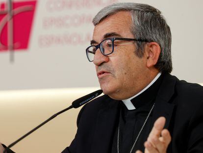 El portavoz de la Conferencia Episcopal Española, Luis Argüello, en la rueda de prensa de este jueves en Madrid tras la reunión de la Comisión Permanente de los obispos.