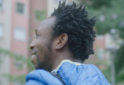 Ousman llegó a Barcelona siendo menor de edad y desde allí trabaja para dar formación a menores en Ghana.
