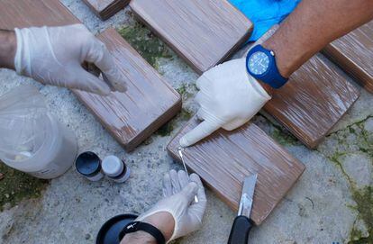 Alijo de cocaína incautada por los Mossos d'Esquadra en 2014.