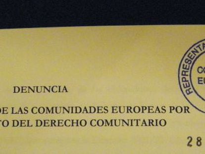 Un detalle de la denuncia presentada hoy ante la Comisi&oacute;n Europea. 