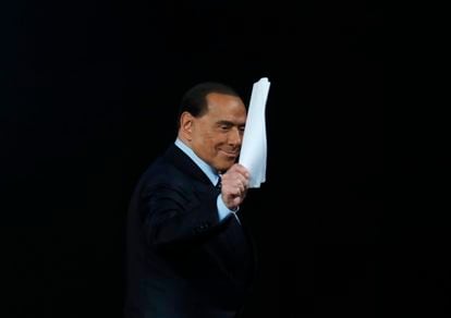 Silvio Berlusconi, en una transmisión televisiva de 2017.