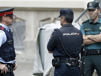 Reuni&oacute;n de coordinaci&oacute;n en Barcelona de los cuerpos de seguridad sobre el 1-O. 