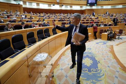 Fernando Grande-Marlaska, a su salida de la sesión de control al Gobierno en el pleno del Senado del pasado 3 de marzo.