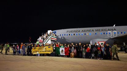 Un vuelo de la Secretaría de la Defensa Nacional de México llega con mexicanos repatriados desde Tel Aviv (Israel).