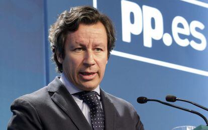 El vicesecretario de Organización del Partido Popular, Carlos Floriano, durante la rueda de prensa.
